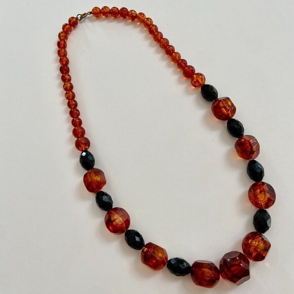 Orange and black beaded necklace - Picture 1 of 6